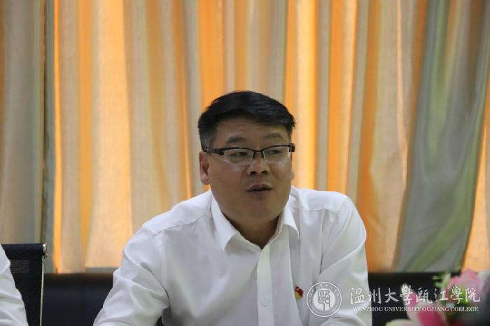 王书记.jpg