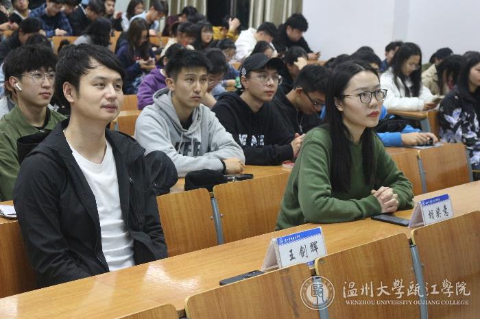 评委老师1.JPG
