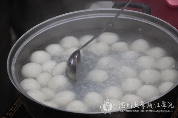 煮汤圆1_副本.jpg