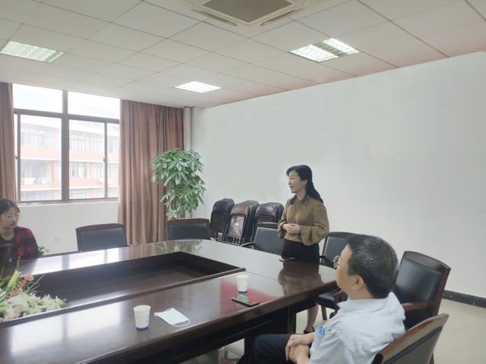 2.庄行长介绍就业前景（第2段后）.jpg