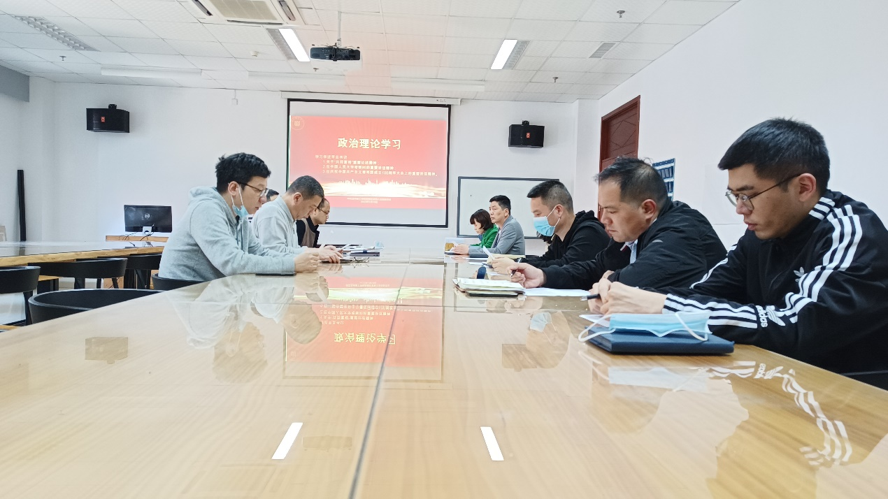 图二 政治理论学习（李奇摄）.png